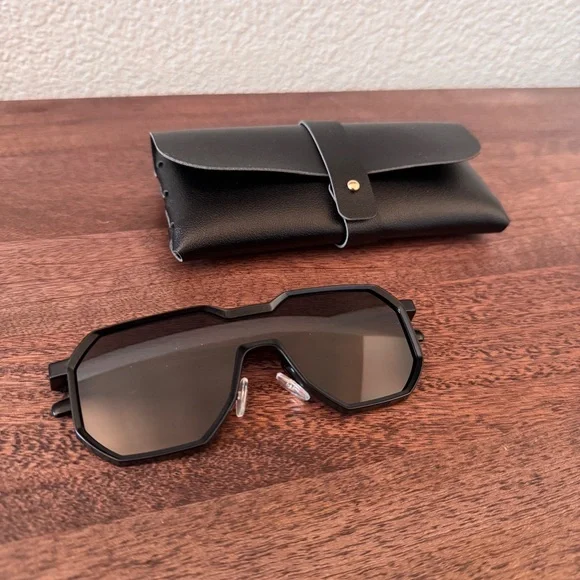 NEW! Titanium Alloy Sunglasses in black with Sunglasses Case